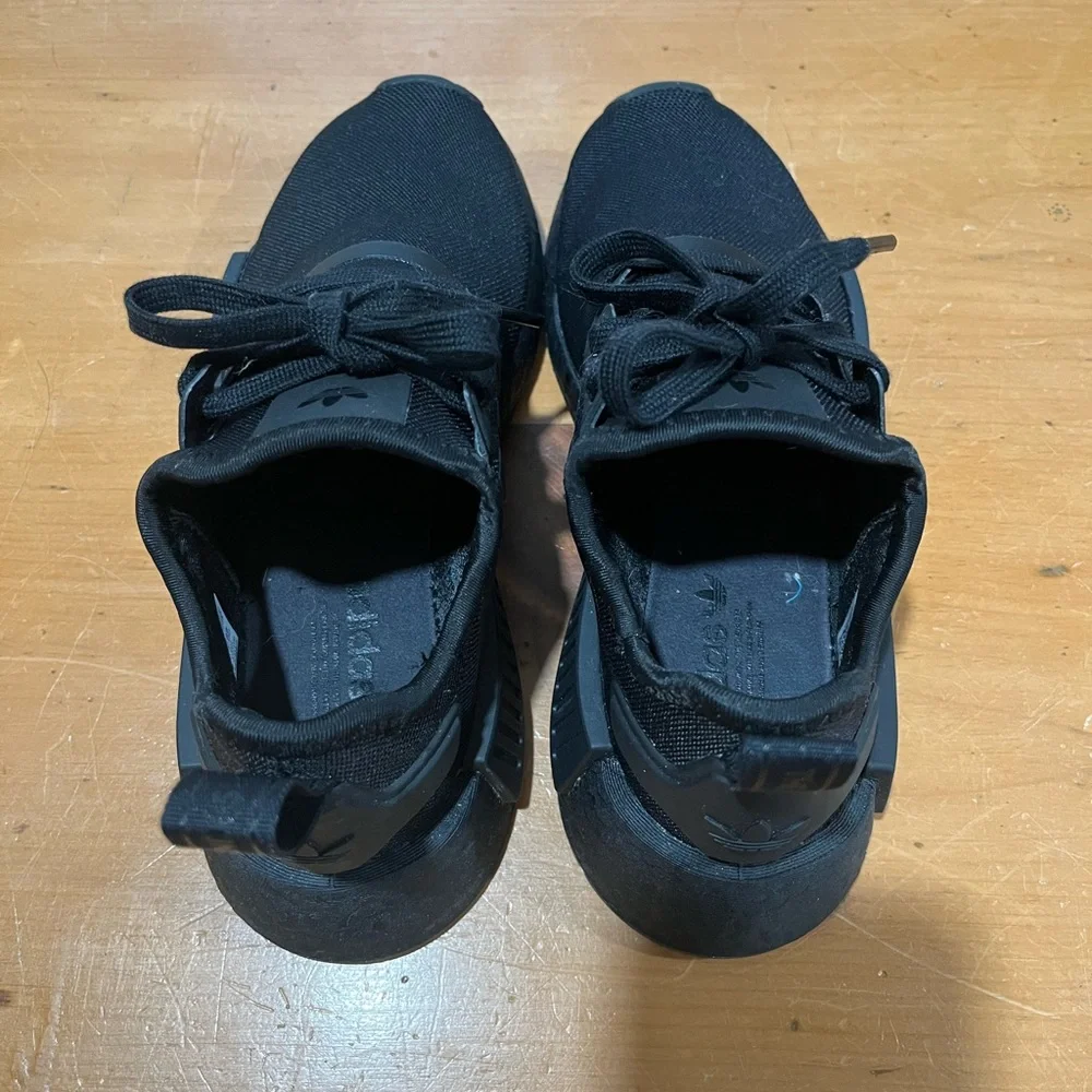 Adidas NMD_R1 shoes - Picture 4 of 8